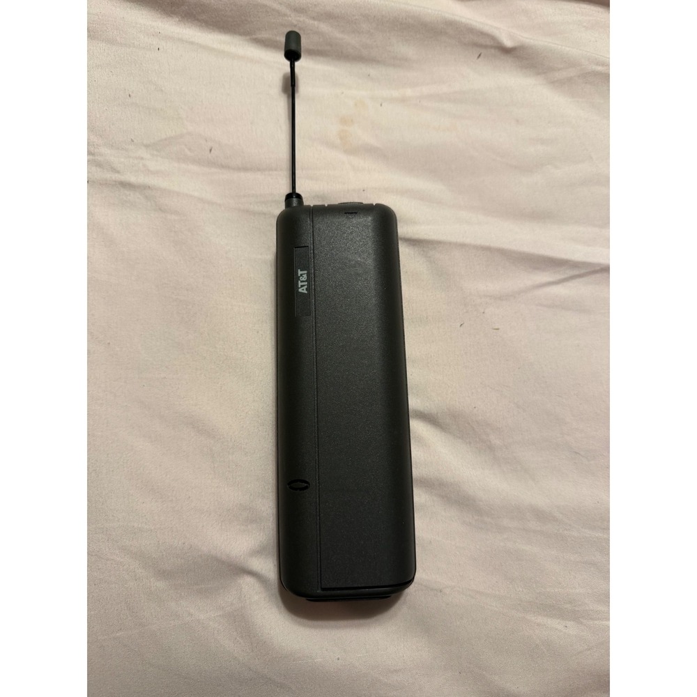 Vintage AT&T 3810 Cellular Mobile Phone Black with Leather Case and Antenna‎ - Picture 2 of 5